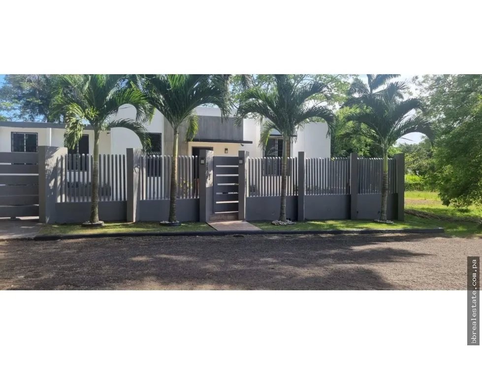 Venta de Casa en Llanos de Curundu, Ancon