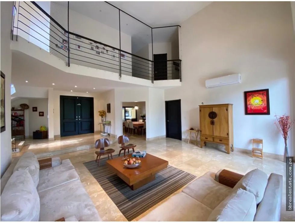 Venta de Casa en Residencias Antigua, Costa del Este