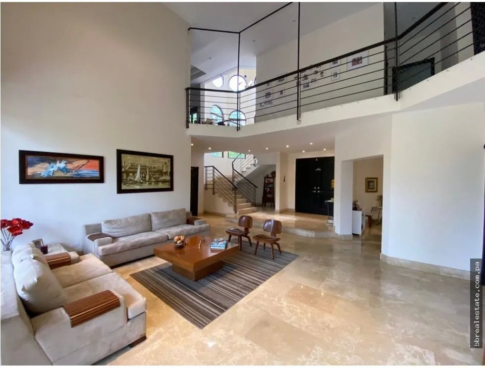 Venta de Casa en Residencias Antigua, Costa del Este