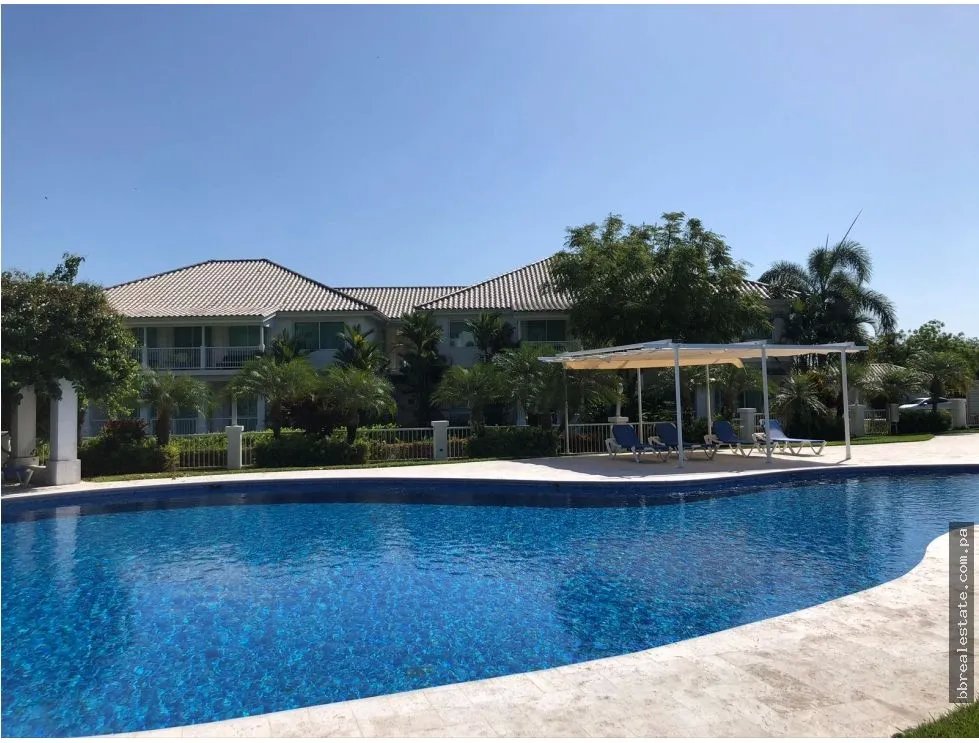 Venta de apartamento en Bijao Beach, San Carlos