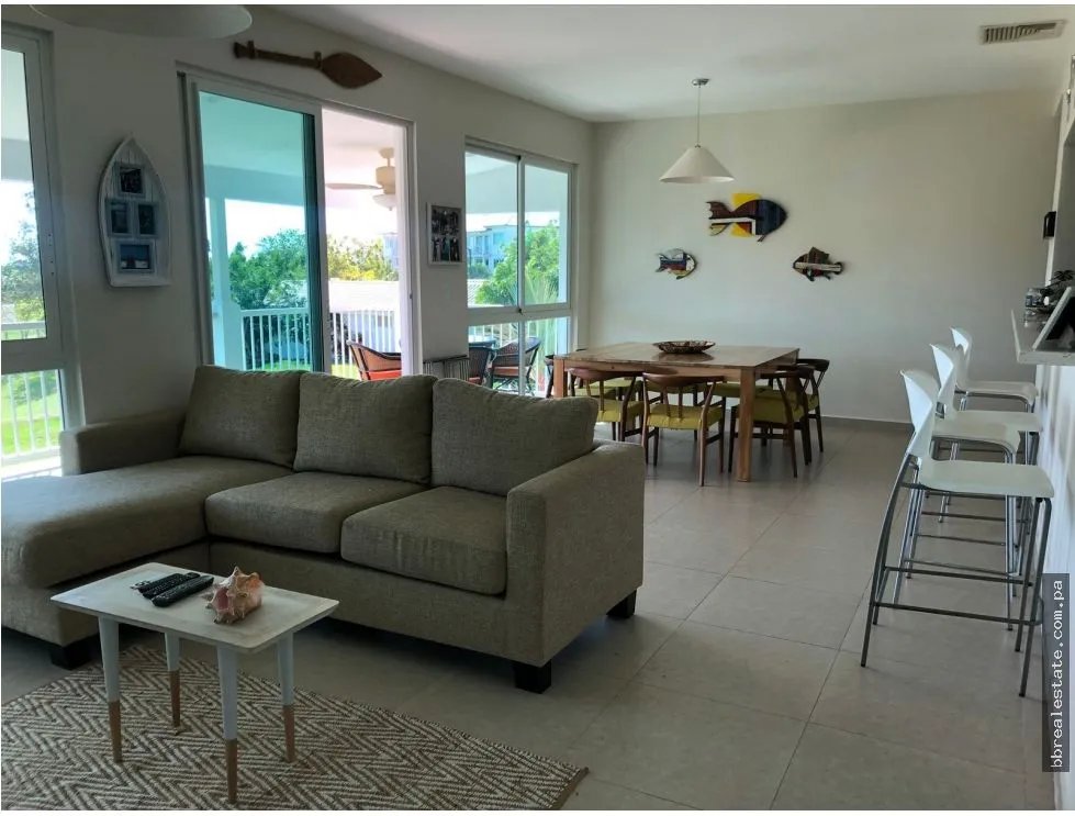 Venta de apartamento en Bijao Beach, San Carlos