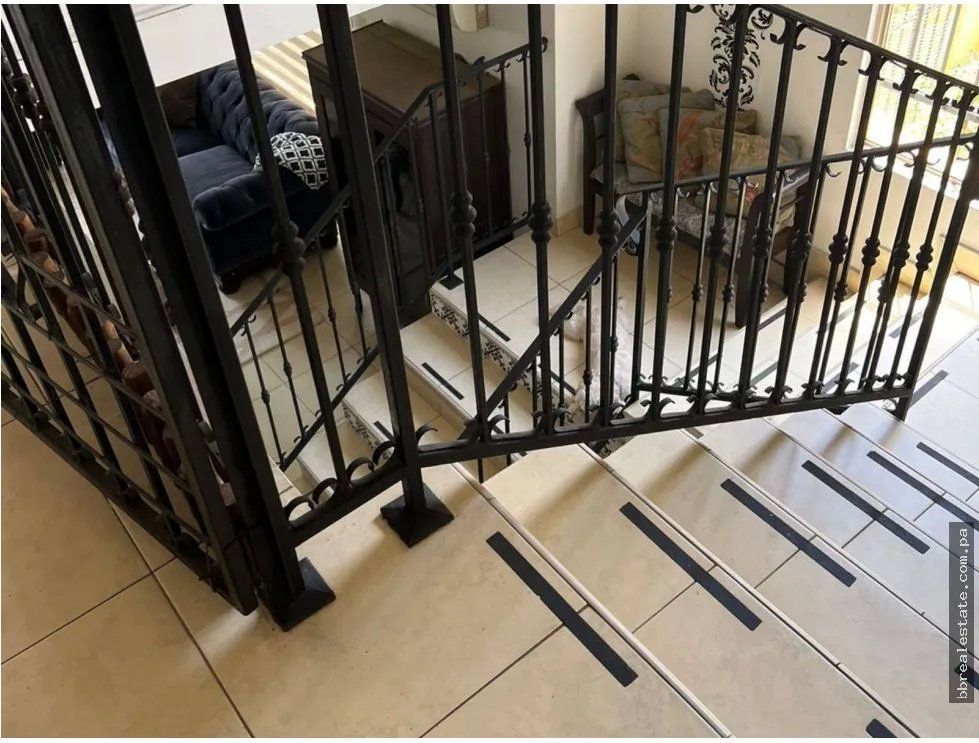 Venta de casa Unifamiliar en Paseo Dorado