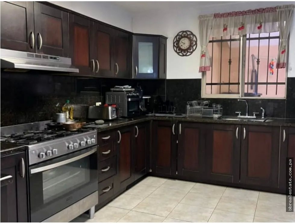 Venta de casa Unifamiliar en Paseo Dorado