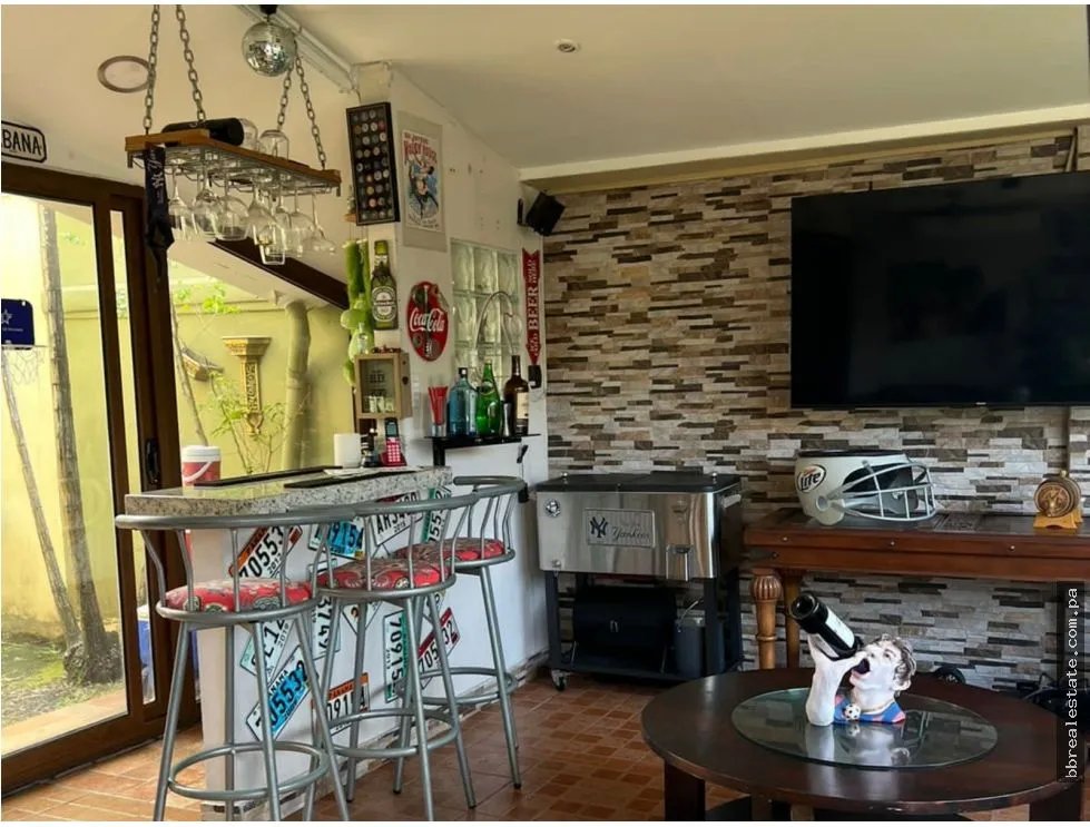 Venta de casa Unifamiliar en Paseo Dorado