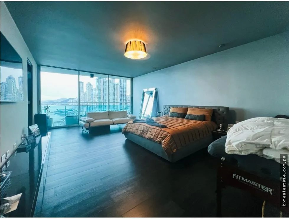 Apartment for sale in Punta Pacifica
