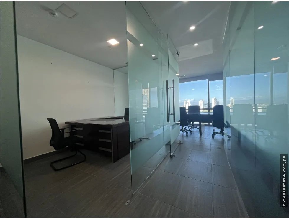 Office for rent in Costa del Este