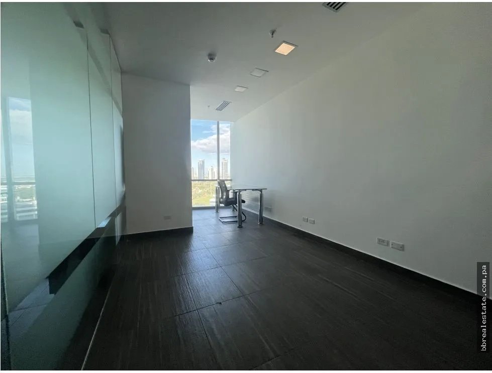 Office for rent in Costa del Este