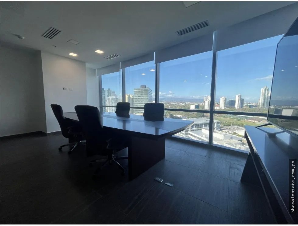 Office for rent in Costa del Este