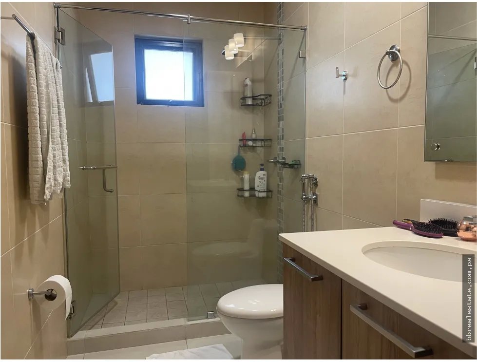 Apartment for sale in Clayton