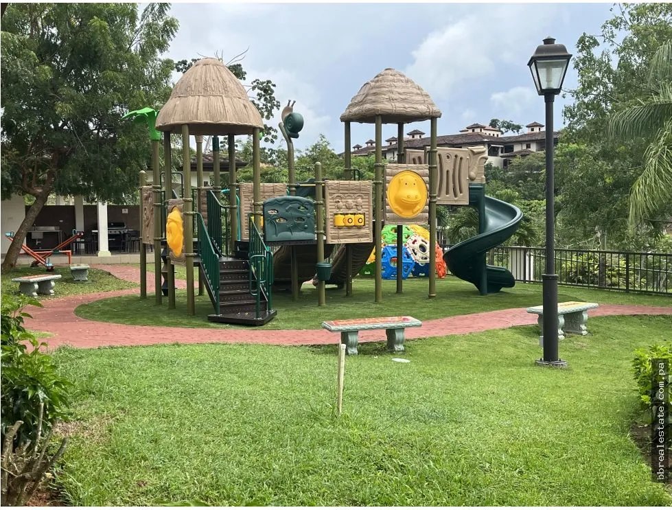 Apartment for sale in Clayton