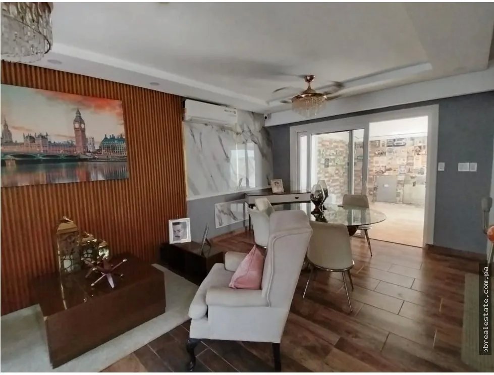 Venta de Casa en PH Victoria, Brisas del Golf Norte
