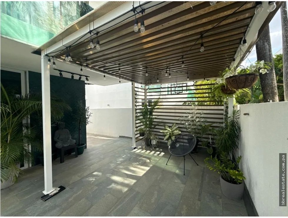 Single Family House for sale in Costa Sur