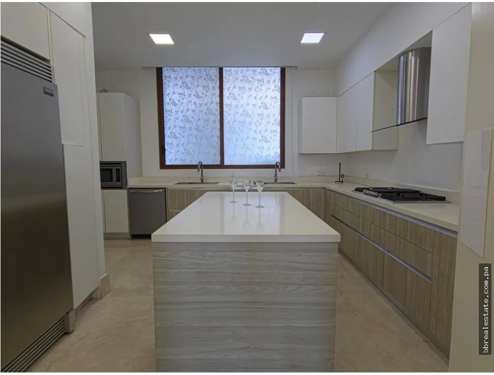 Apartment for sale in Punta Pacifica