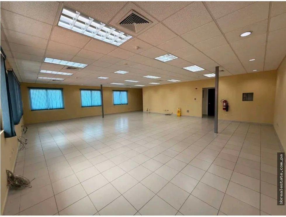 Alquiler de casa comercial en el Carmen