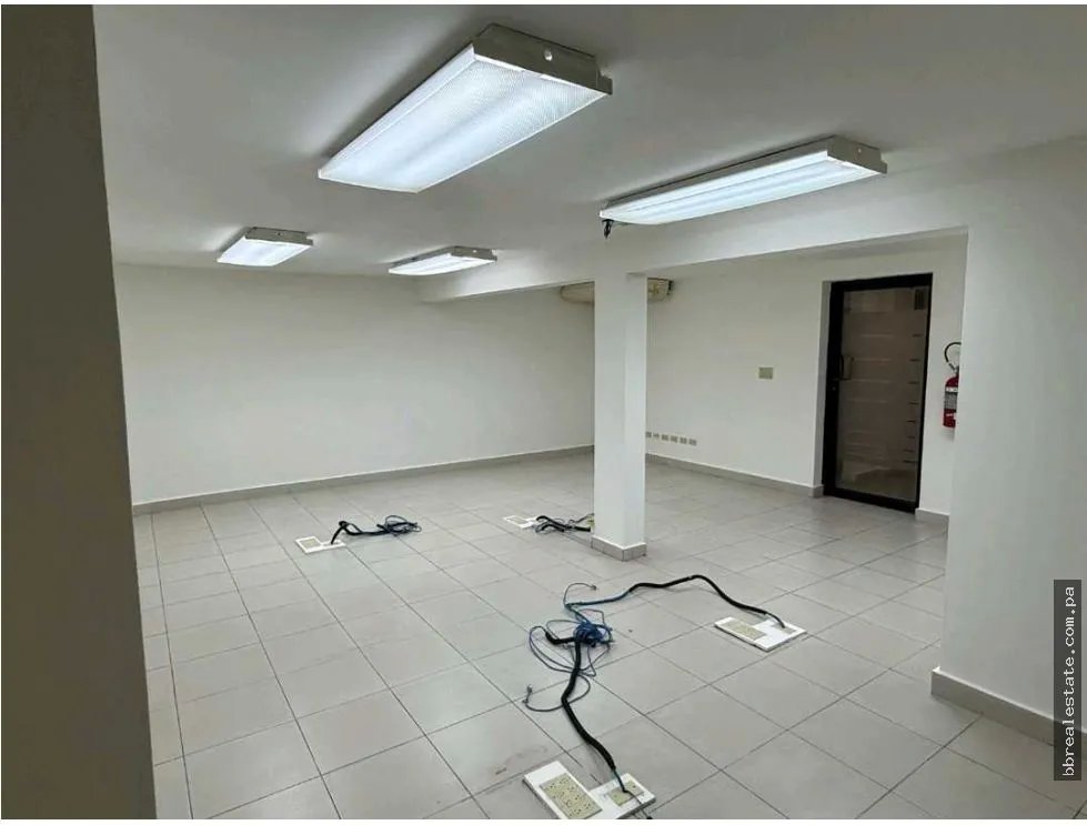 Alquiler de casa comercial en el Carmen