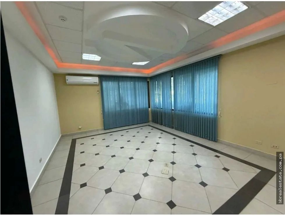 Alquiler de casa comercial en el Carmen