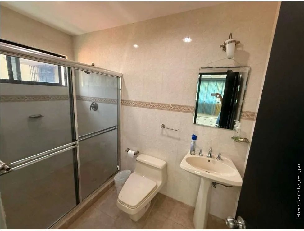Alquiler de casa comercial en el Carmen