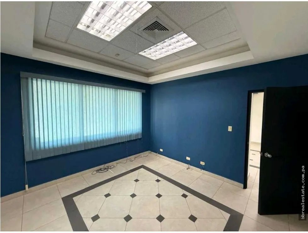 Alquiler de casa comercial en el Carmen