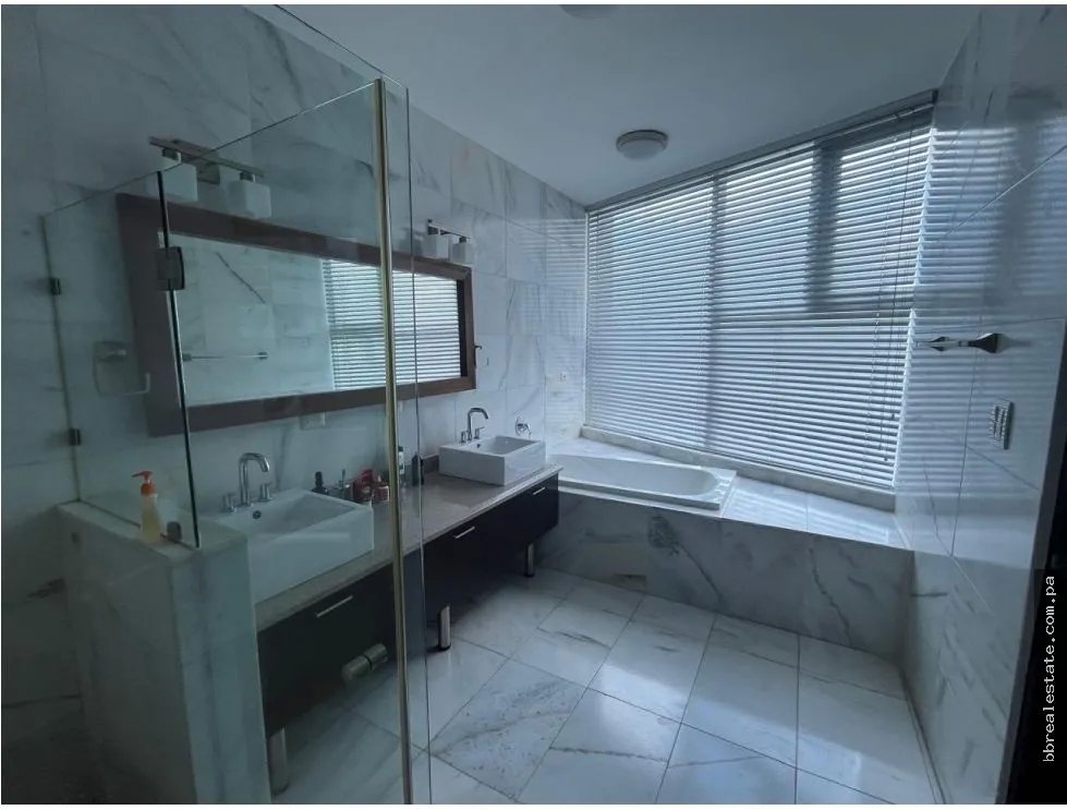 Apartment for sale in Costa del Este