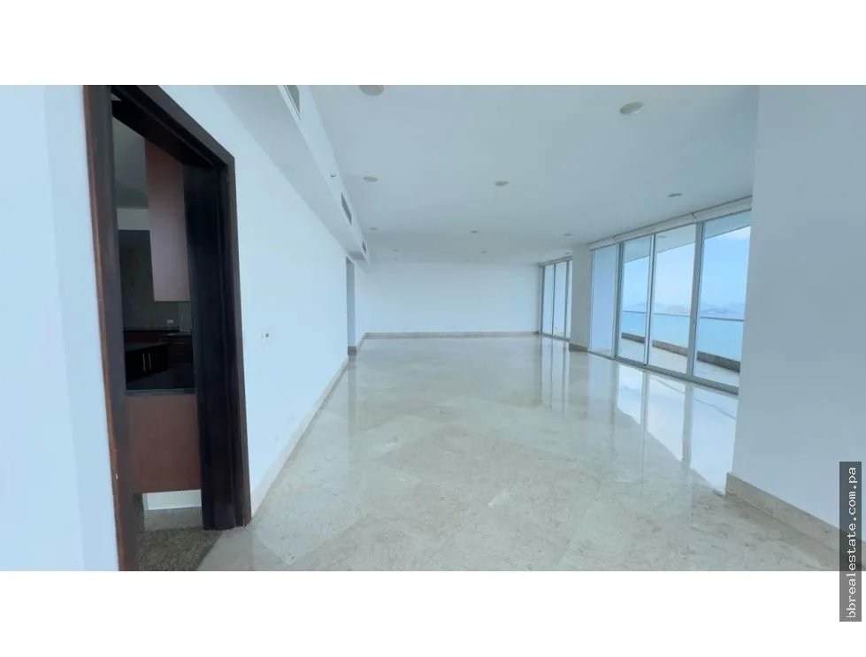 Alquiler de apartamento en Paitilla, Edificio The Point