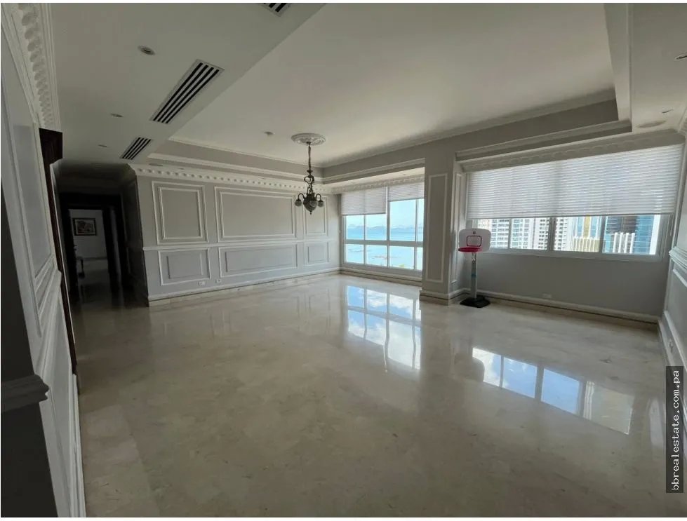 Apartment for sale in Marbella