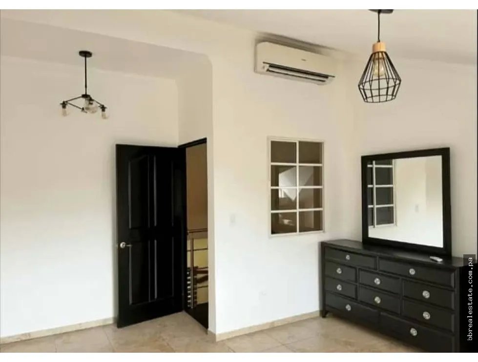 Alquiler de Apartamento PH Albrook Park, Albrook