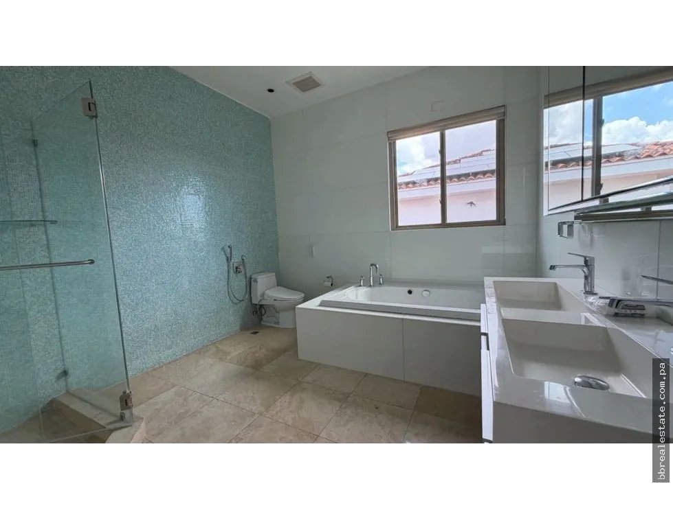 Venta de casa en Santa Maria