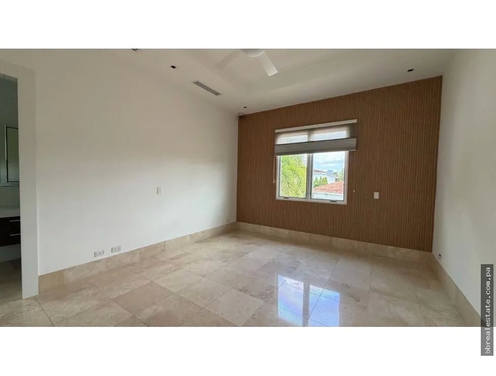 Venta de casa en Santa Marìa