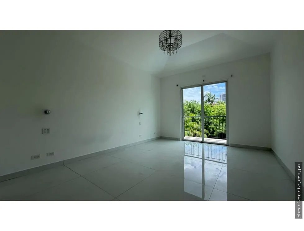 Venta de casa en Santa Marìa