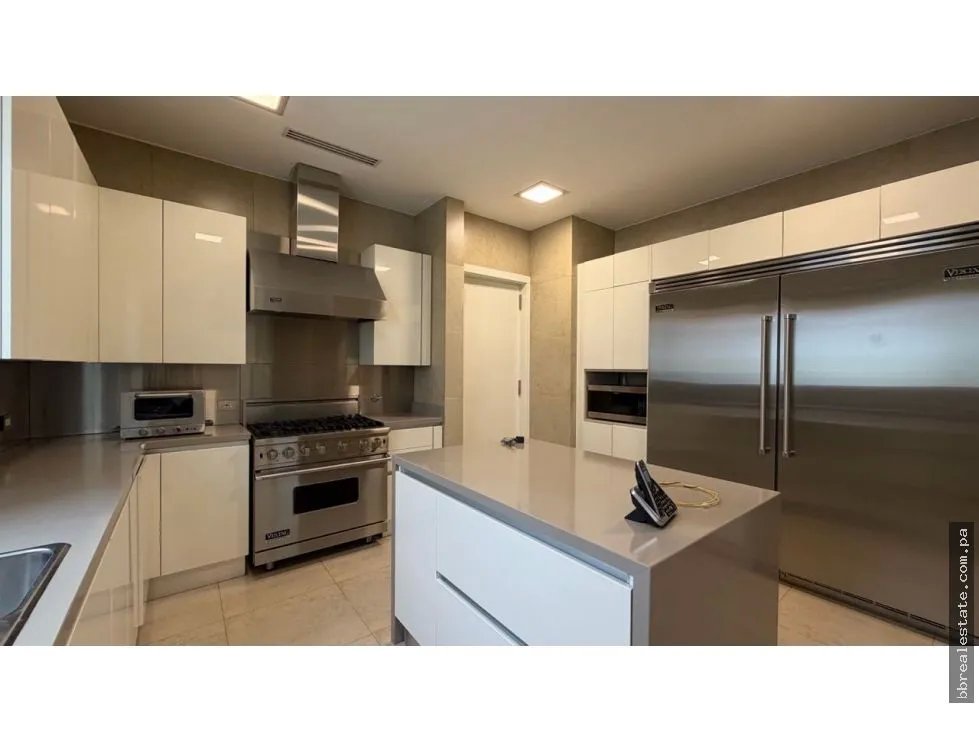 Venta de casa en Santa Marìa