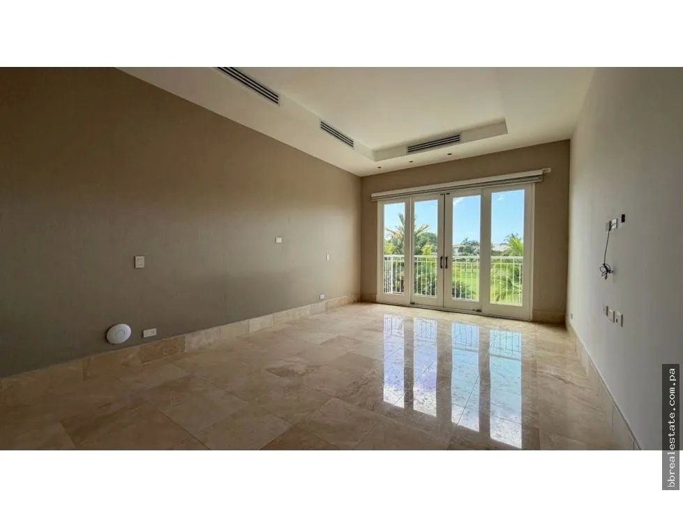 Venta de casa en Santa Marìa