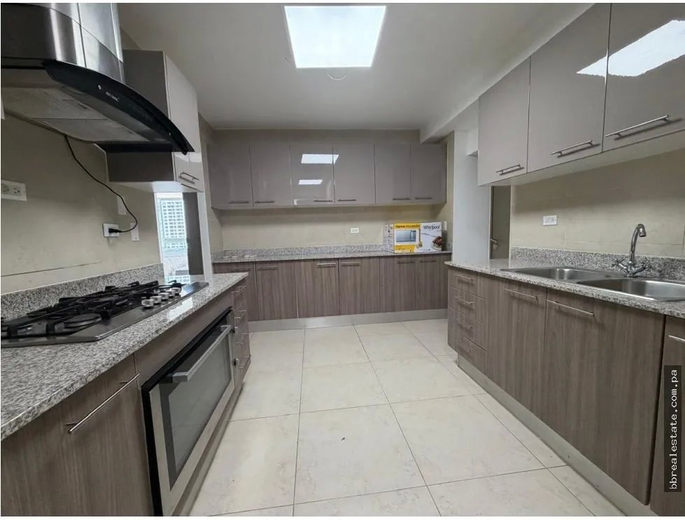 Venta de apartamento en Costa del Este, PH Lumiere