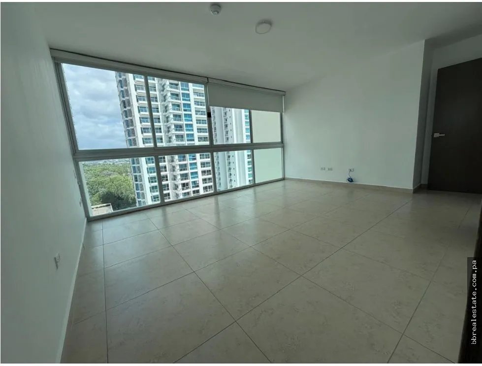 Venta de apartamento en Costa del Este, PH Lumiere