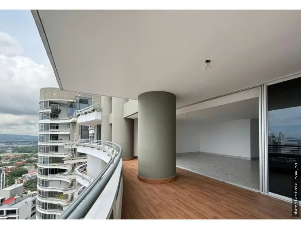 Venta de Penthouse en PH Luxor Torre 400, El Cangrejo