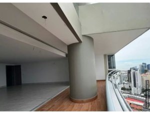 Penthouse for sale in El Cangrejo