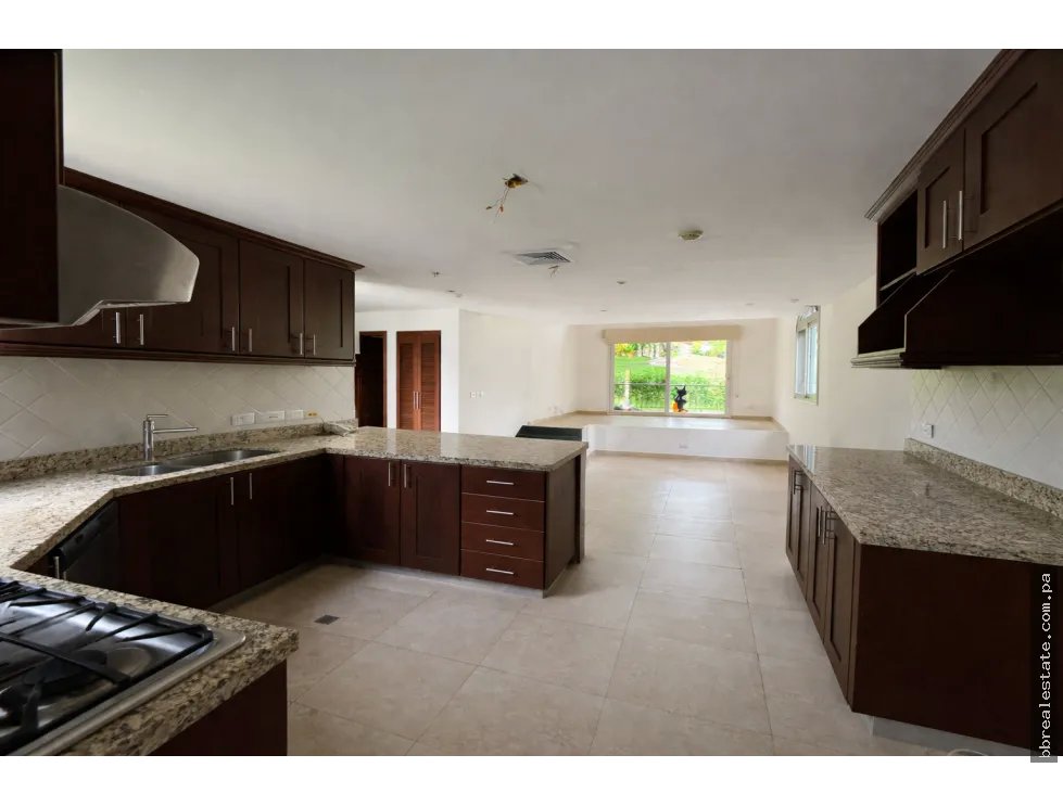 Venta de Casa en PH Tucán Country Club, Cocolí