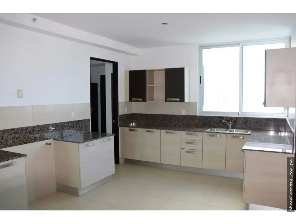 Venta de Apartamento en PH Breeze, Costa del Este