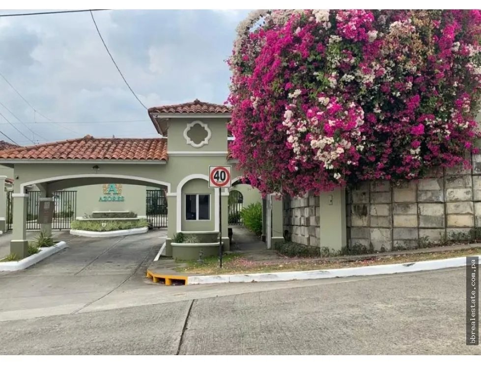 Venta de Casa en Residencial Azores, Villa Lucre