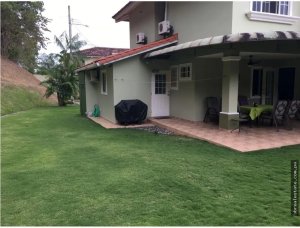 Venta de Casa en Residencial Azores, Vil...