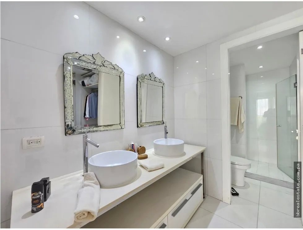 Venta de apartamento en PH Yoo & arts Tower, Avenida Balboa
