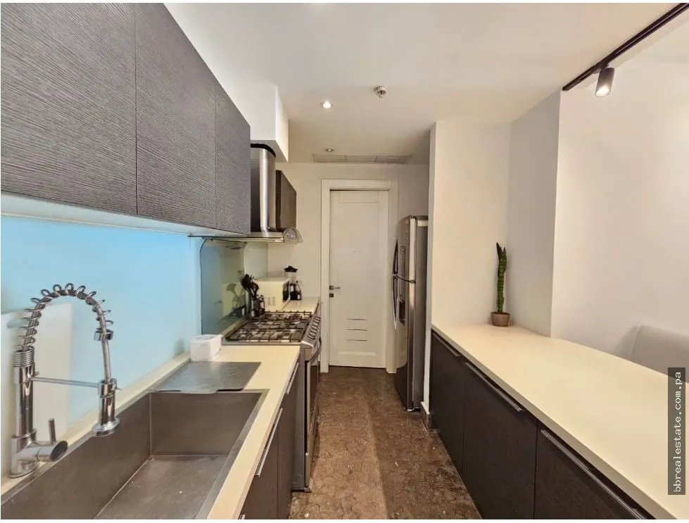 Venta de apartamento en PH Yoo & arts Tower, Avenida Balboa