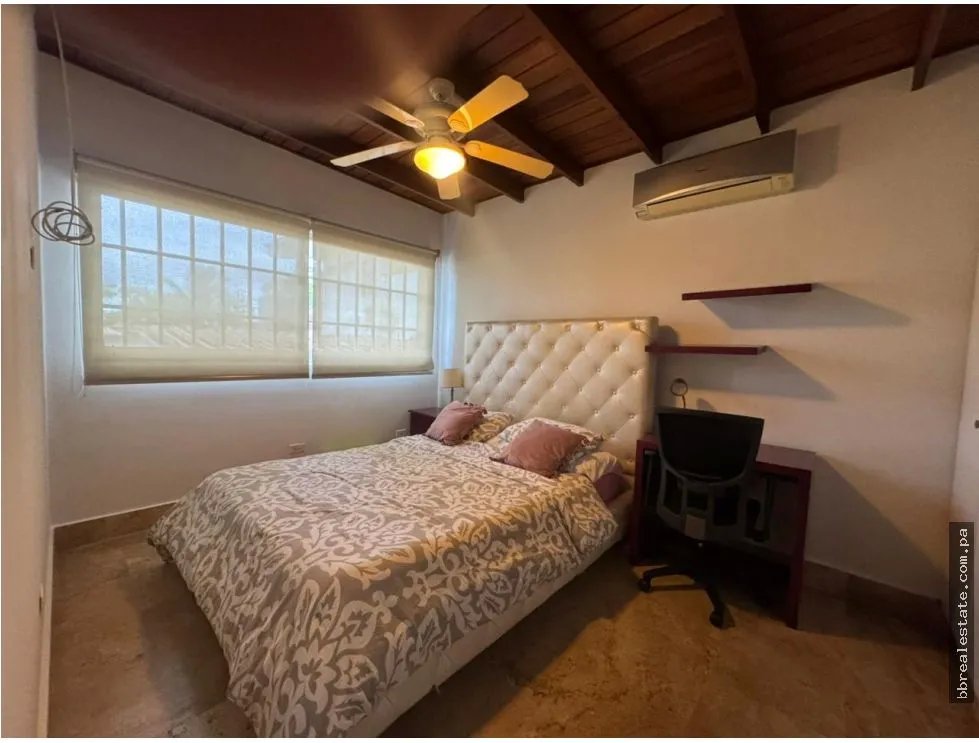 Single Family House for sale in Altos del Golf