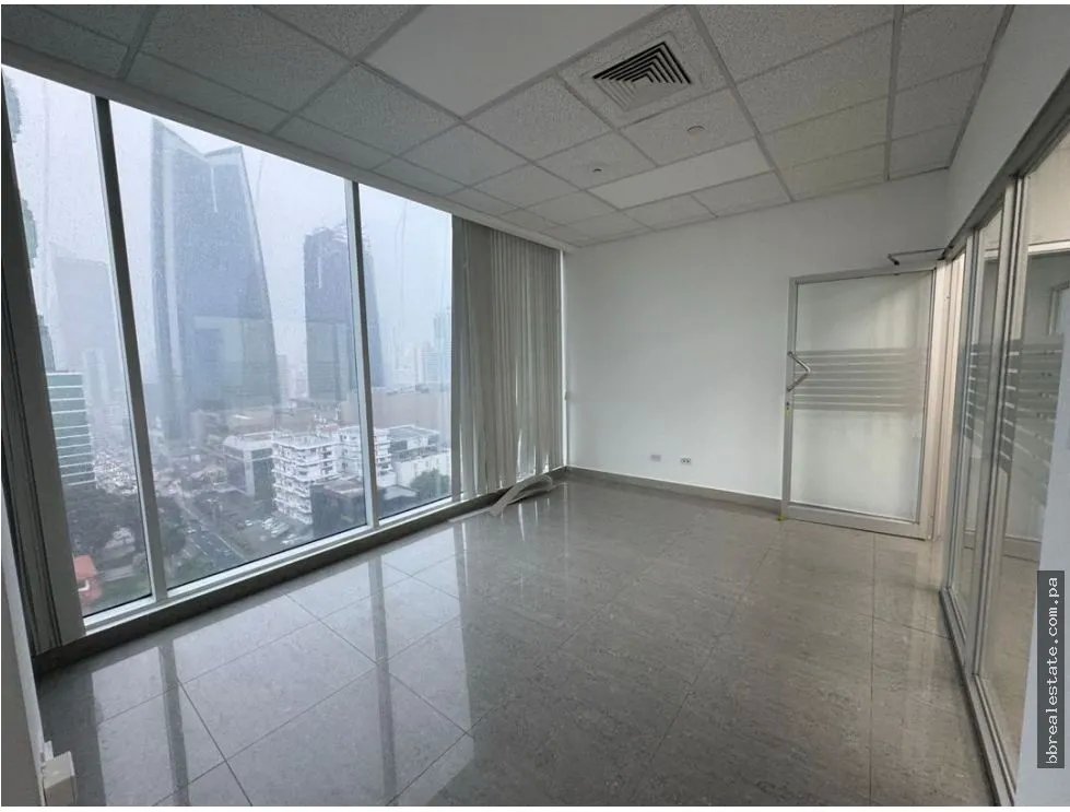 Office for rent in Calle 50