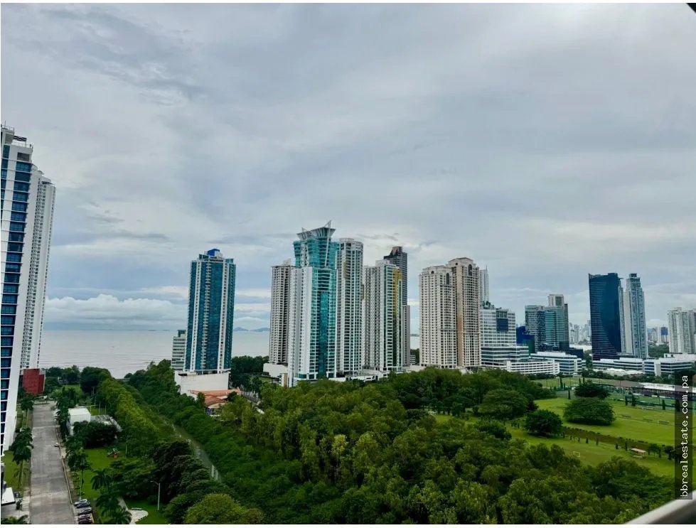 Venta de apartamento en Costa del Este, PH ParkLane