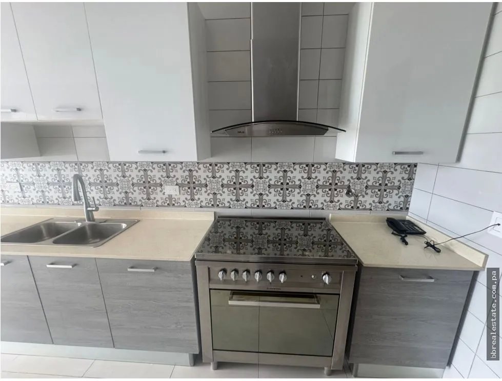 Venta de apartamento en Costa del Este, PH ParkLane