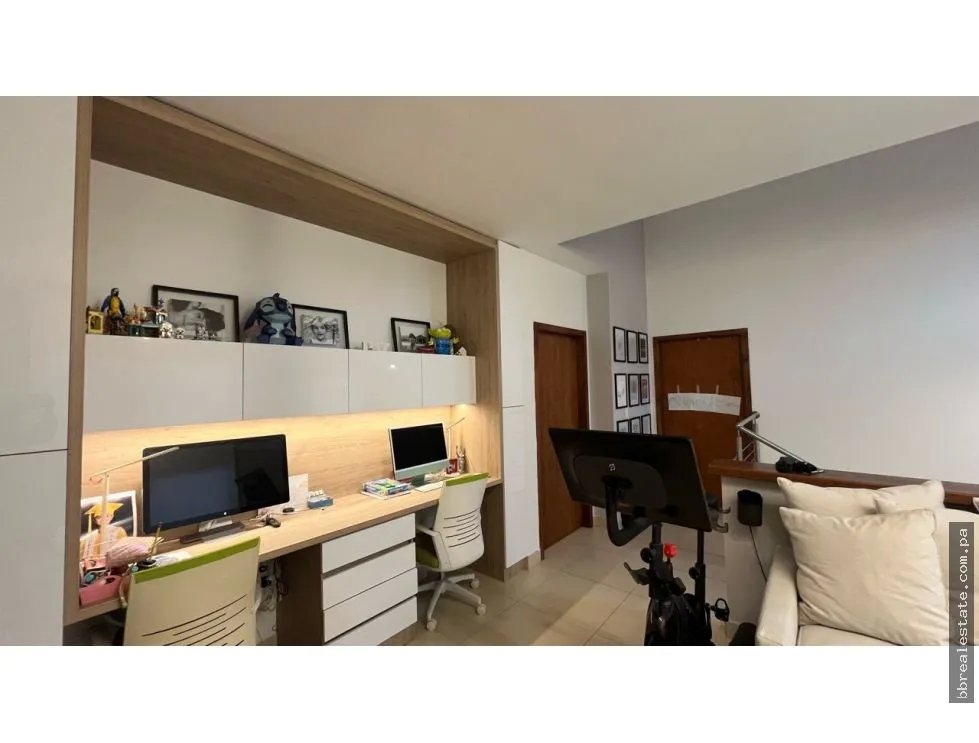 Venta de casa en Costa Sur, PH Doral