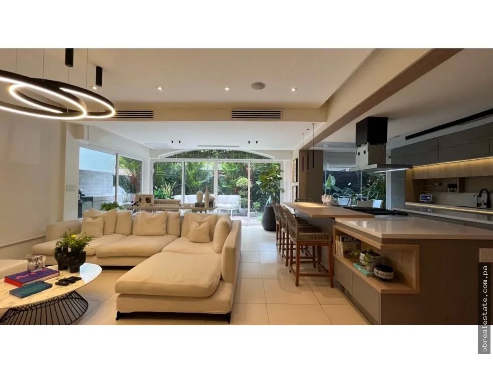 Venta de casa en Costa Sur, PH Doral