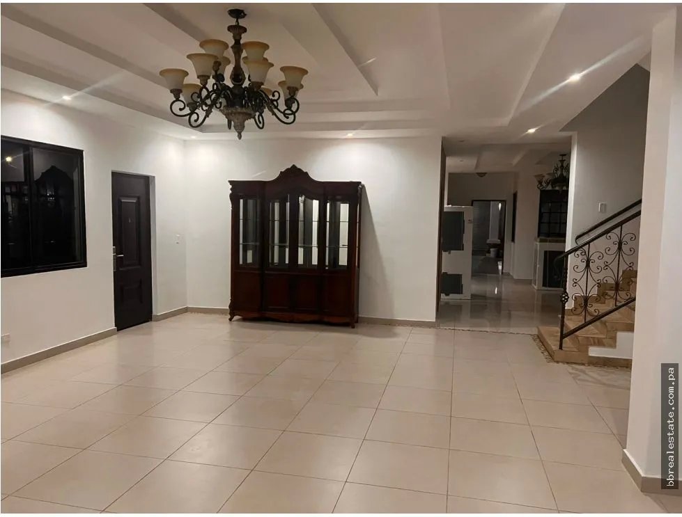 Venta de casa en Llanos de Curundu, Albrook