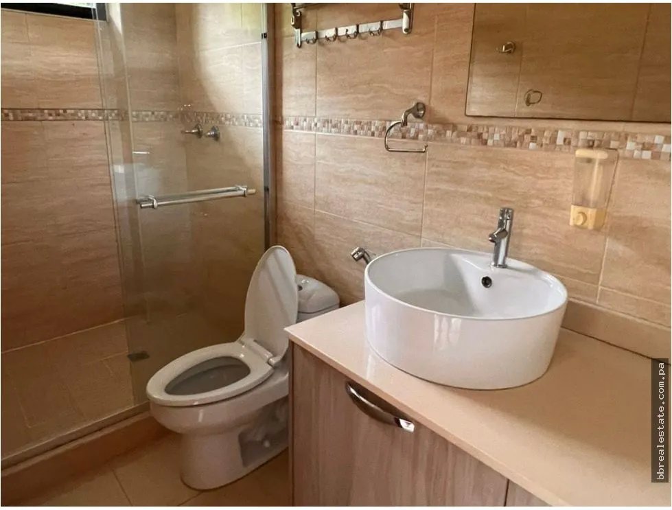 Venta de casa en Llanos de Curundu, Albrook