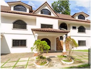 Single Family House for sale in Albrook